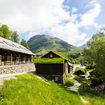 Hotell Byrkjedalstunet 3*