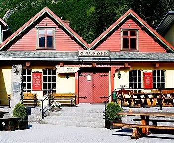 Hotel Byrkjedalstunet 3*
